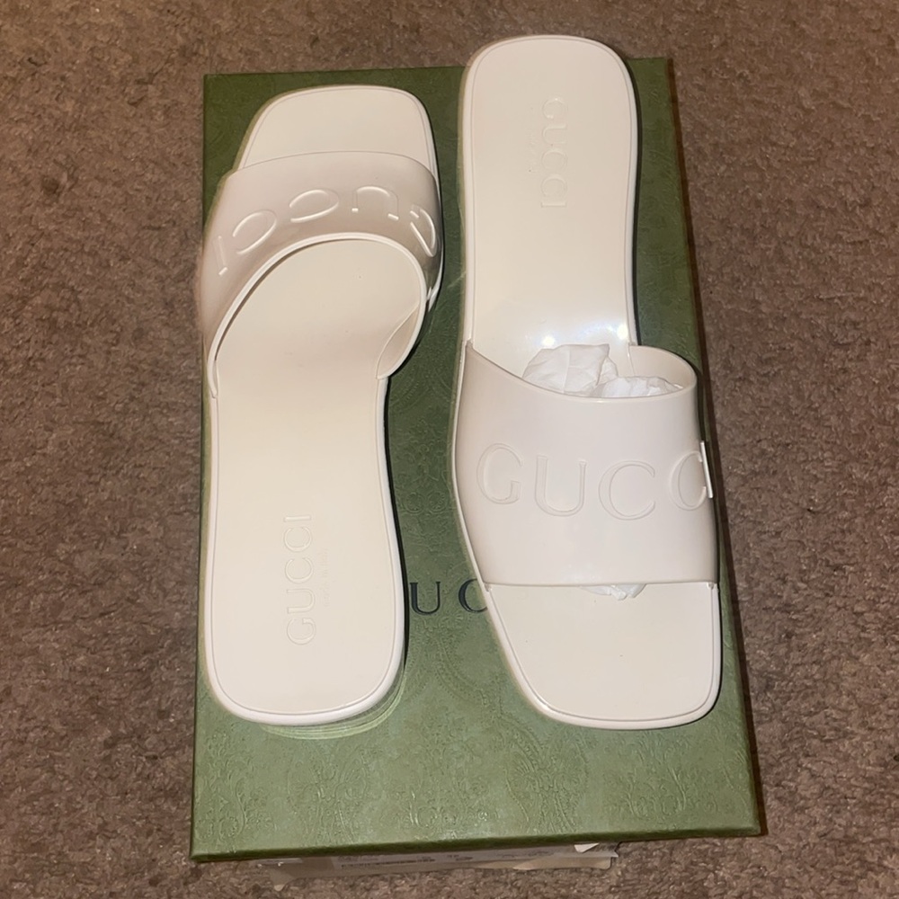 Gucci Rubber Platform Sandal (Mystic White)